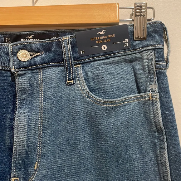 NWT Hollister Ultra Highrise Mom Patchwork Jeans - Picture 2 of 4